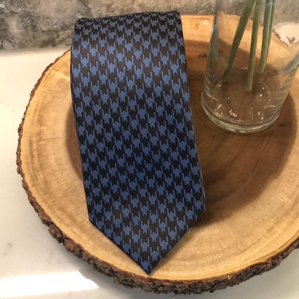 BUGATCHI ties - Picture 4 of 12